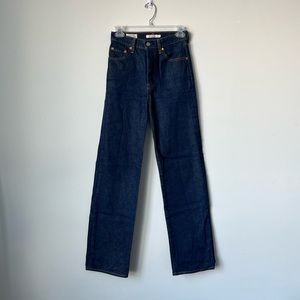 Levi’s | High Waisted Rib Cage Straight Jeans